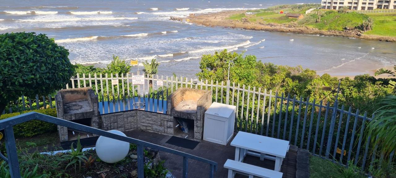 Aride 4 Awesome View Of Uvongo Main Swimming Beach From Communal Braai Area Appartement Margate Buitenkant foto