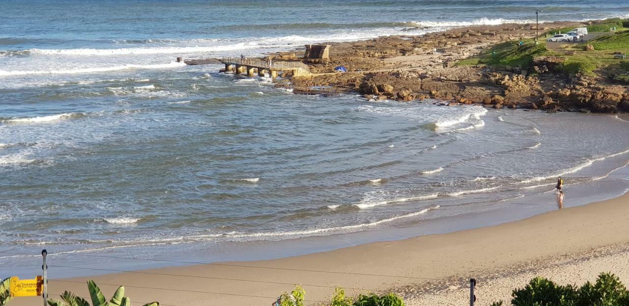 Aride 4 Awesome View Of Uvongo Main Swimming Beach From Communal Braai Area Appartement Margate Buitenkant foto